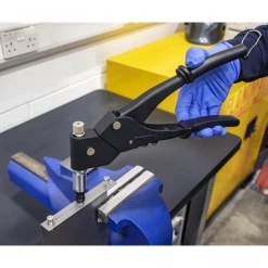 Sealey Blind Nut & Stud Riveting Kit -Bodyshop Store AK396.V3 ACT RIVETING DFC1154914