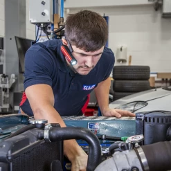 Sealey 2.5W SMD LED Rechargeable Head Torch -Bodyshop Store HT301R ACT IN USE DFC1317502