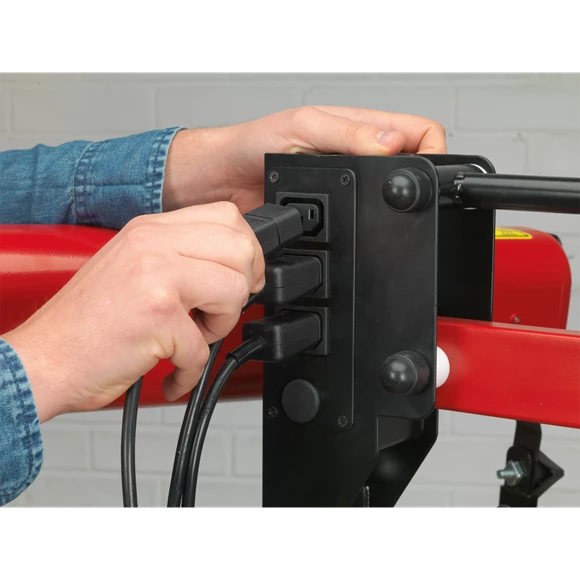 Sealey 3000W Infrared Panel Dryer - Short Wave 2 Sealey 3000W Infrared Panel Dryer - Short Wave - Image 2