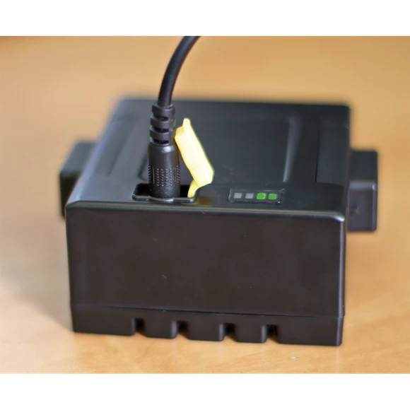 Sealey 20W SMD LED Rechargeable Portable Floodlight 2 Sealey 20W SMD LED Rechargeable Portable Floodlight - Image 2