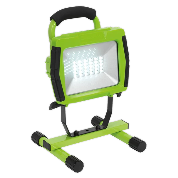 Sealey 10W SMD LED Rechargeable Portable Floodlight 4 Sealey 10W SMD LED Rechargeable Portable Floodlight - Image 4