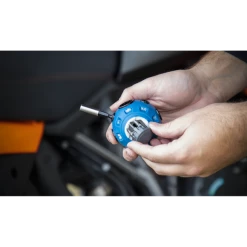 Sealey 40-in-1 Total Drive® Ball Wrench 11 Sealey 40-in-1 Total Drive® Ball Wrench -Bodyshop Store SMC34 ACT IN USE PIC2 DFC0336319